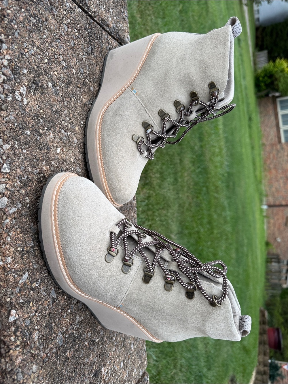 Toms Women's Suede Lace-Up Ankle Boots in Light Beige